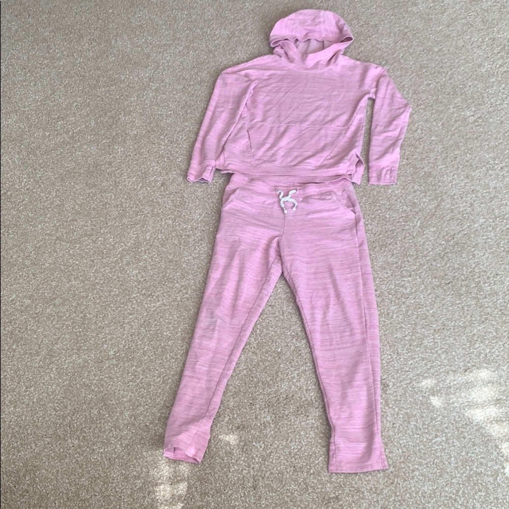 Girl’s sweat suit